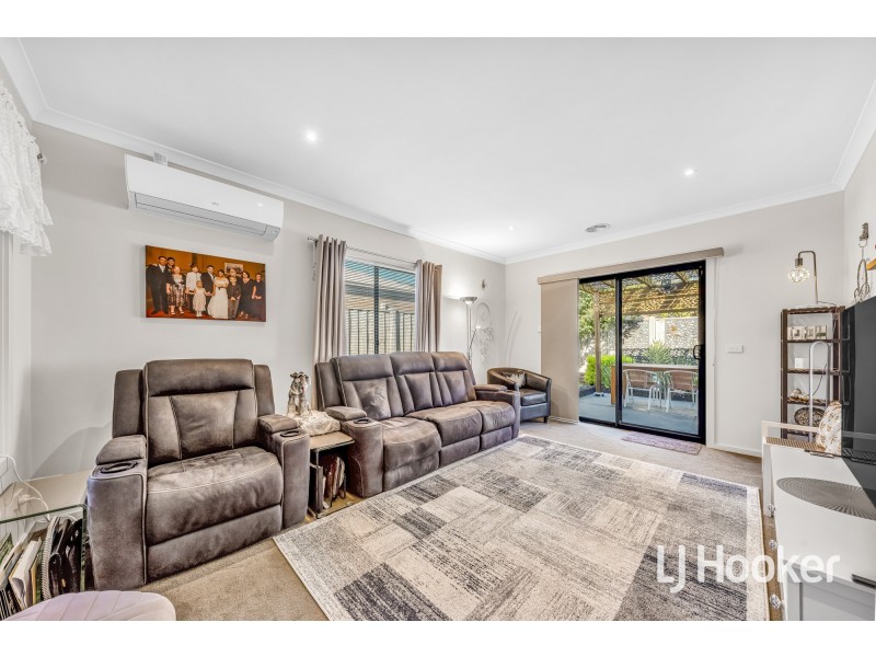 20 Royal Circuit, Point Cook VIC 3030