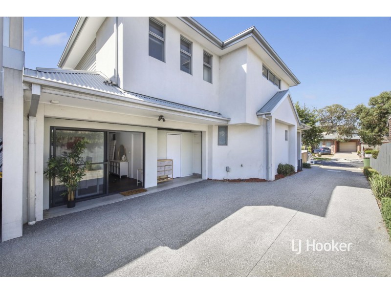 1/35 Linnet Street, Altona VIC 3018