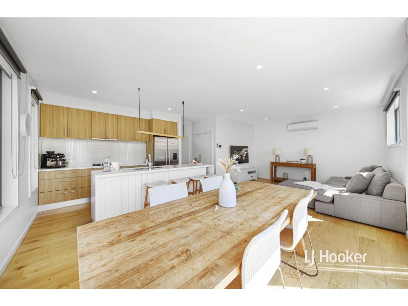 1/35 Linnet Street, Altona VIC 3018