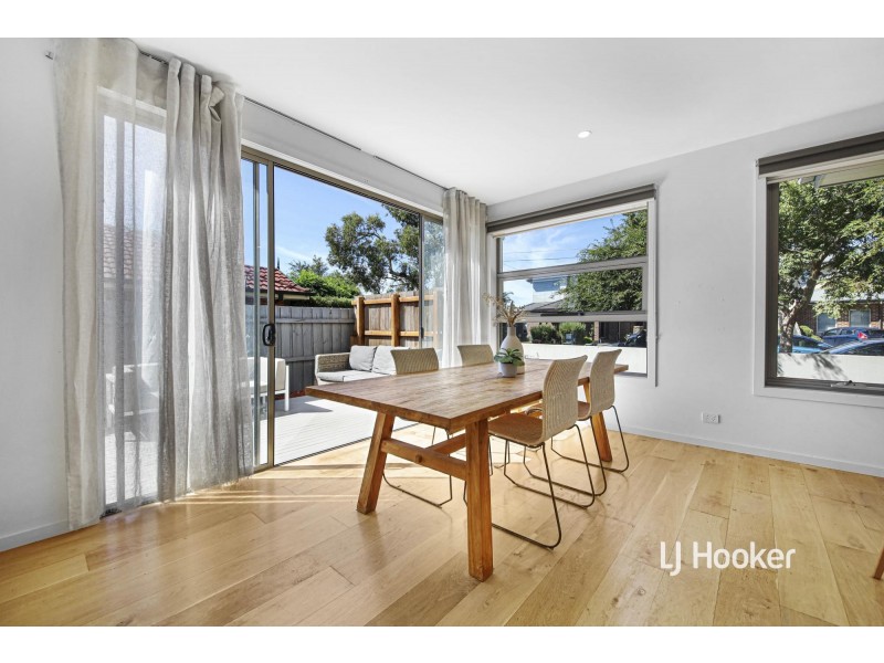 1/35 Linnet Street, Altona VIC 3018