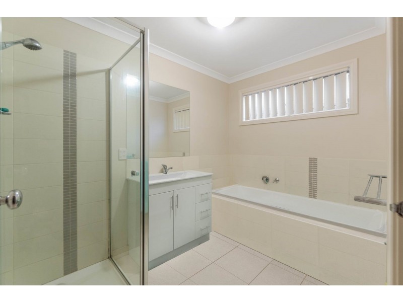 2/22 Francis Street, Werribee VIC 3030