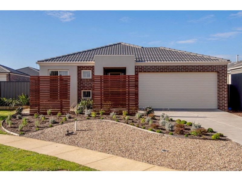 15 Bevan Court, Point Cook VIC 3030