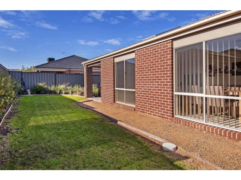 15 Bevan Court, Point Cook VIC 3030