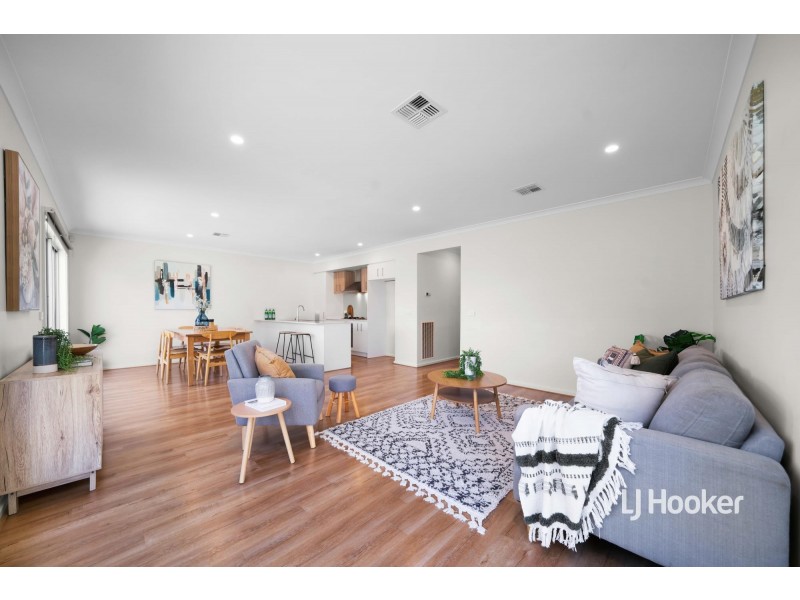 1 Overland Chase, Werribee VIC 3030