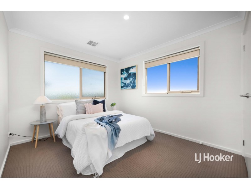 1 Overland Chase, Werribee VIC 3030