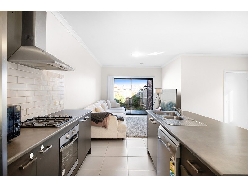 7 Fox Walk, Truganina VIC 3029