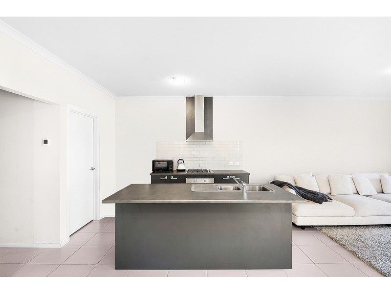 7 Fox Walk, Truganina VIC 3029