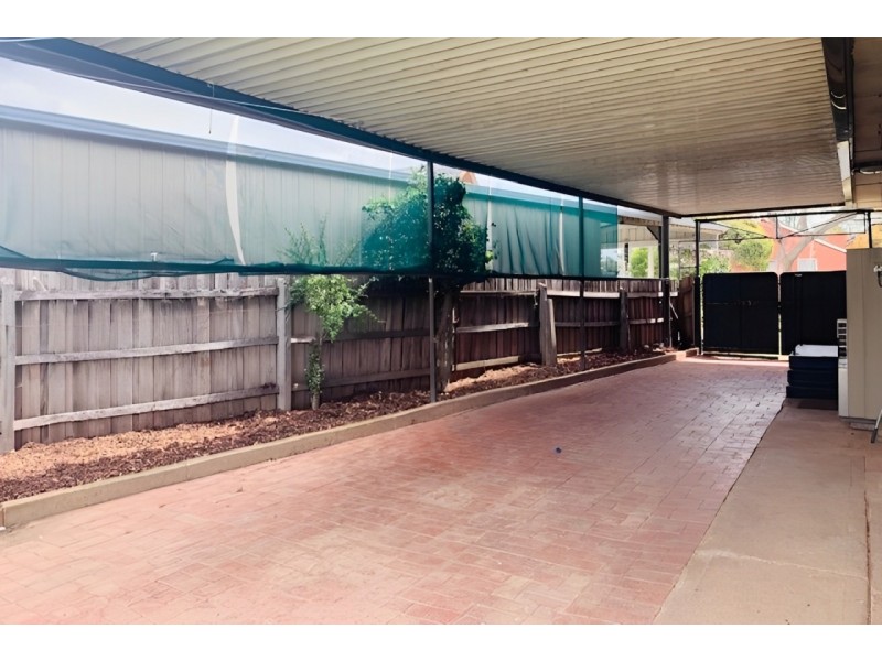 27 Willow Street, Werribee VIC 3030