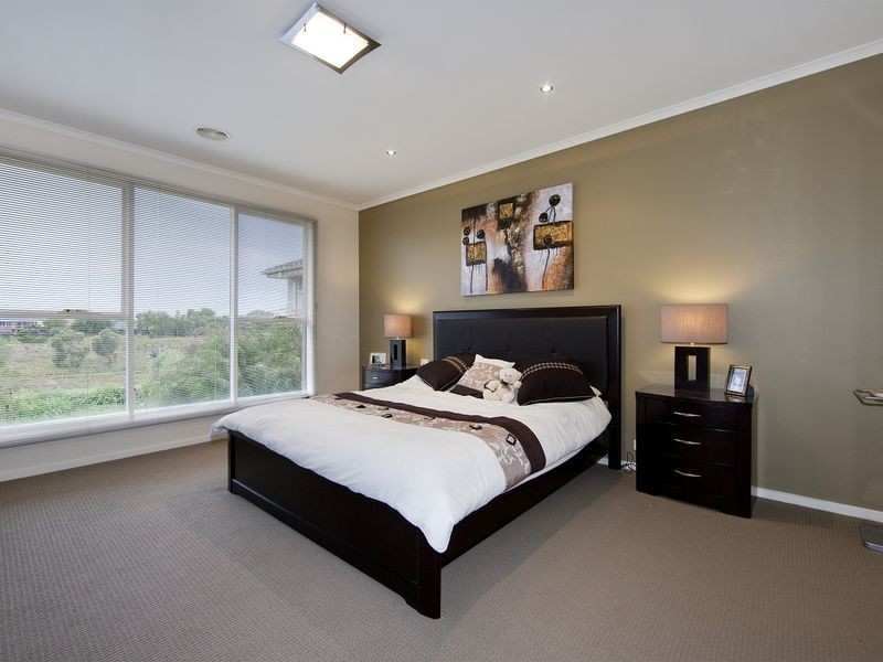 22 Riverglades Drive, Sanctuary Lakes VIC 3030