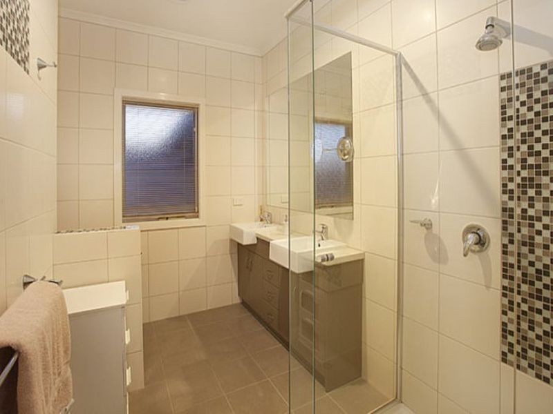 22 Riverglades Drive, Sanctuary Lakes VIC 3030