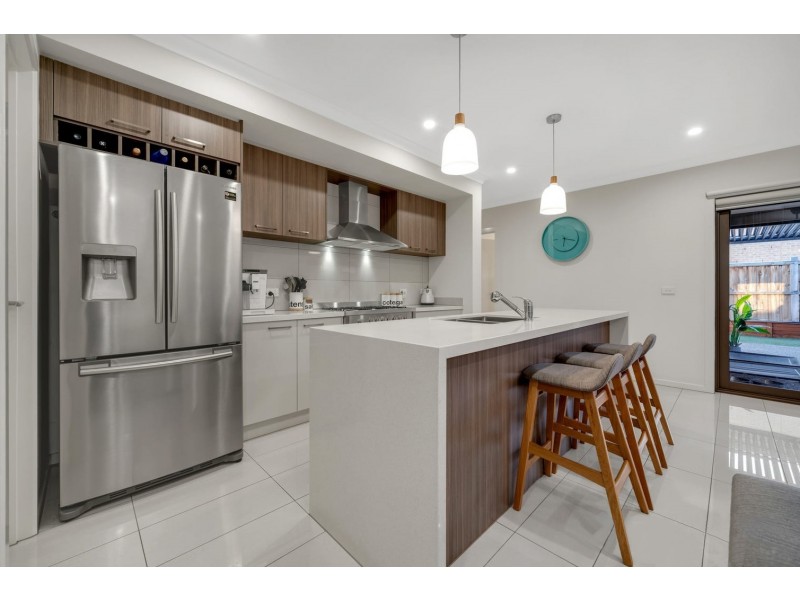 8 Tackle Drive, Point Cook VIC 3030
