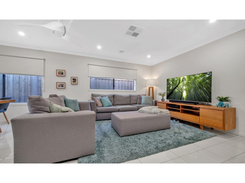 8 Tackle Drive, Point Cook VIC 3030