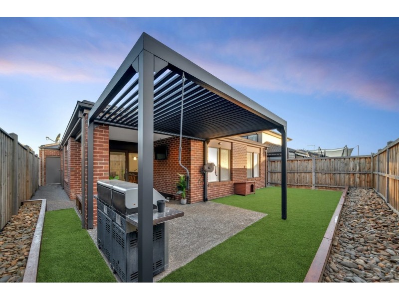 8 Tackle Drive, Point Cook VIC 3030
