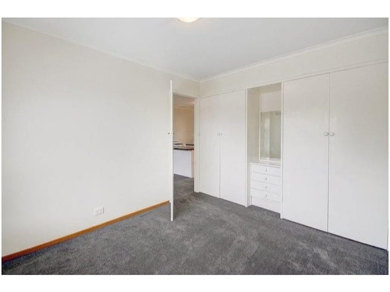 2/22-24 Lindsay Street., Newcomb VIC 3219