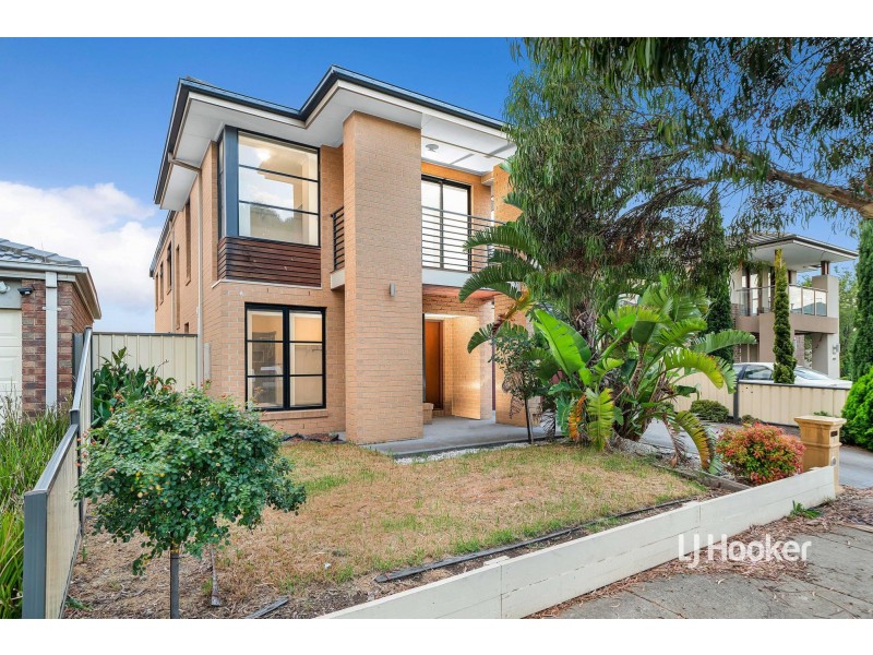 7 Bolcarra Grove, Truganina VIC 3029