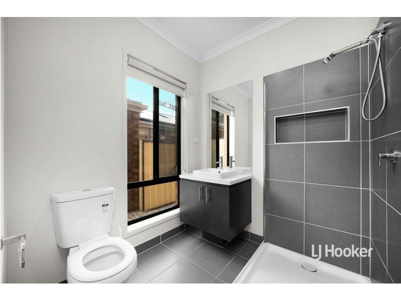 7 Bolcarra Grove, Truganina VIC 3029