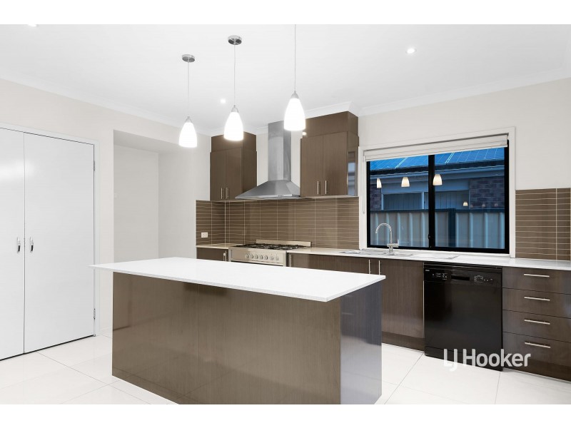 7 Bolcarra Grove, Truganina VIC 3029
