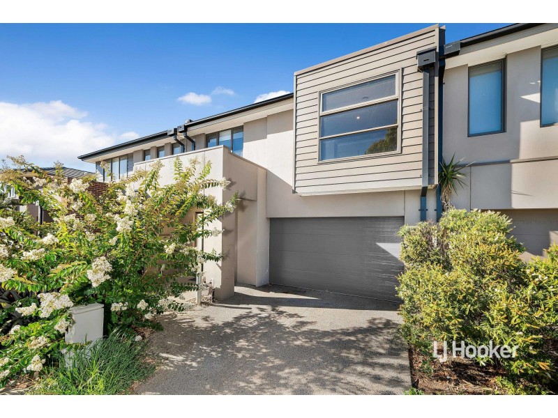 12 Weemala Grove, Werribee VIC 3030