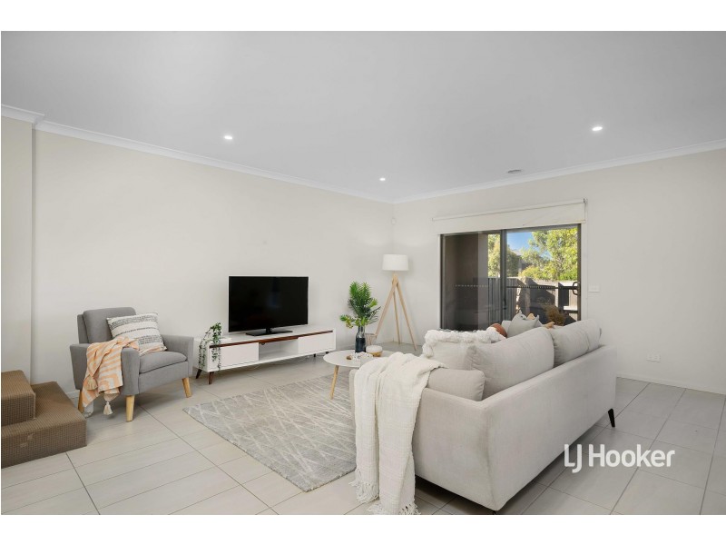 12 Weemala Grove, Werribee VIC 3030