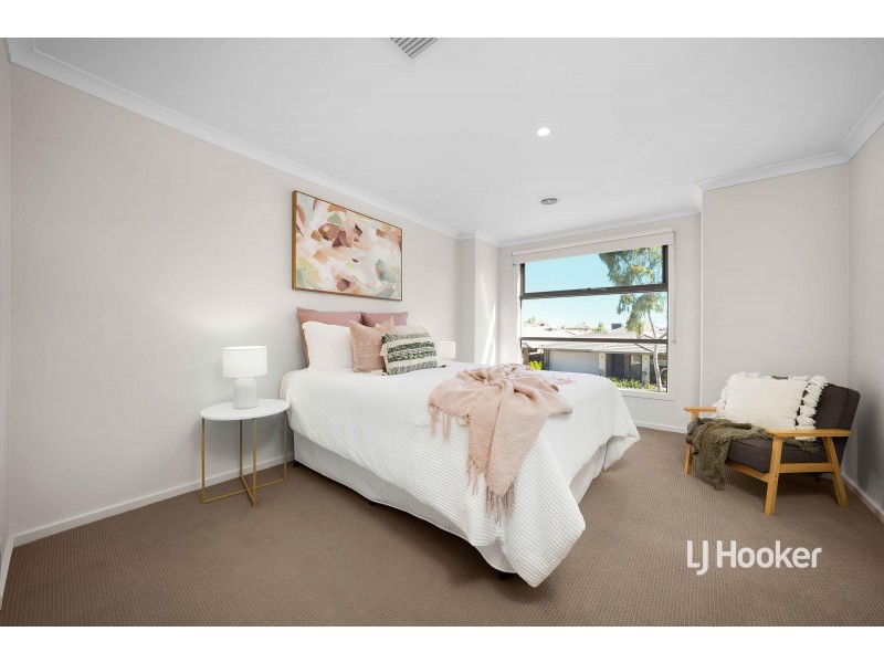 12 Weemala Grove, Werribee VIC 3030