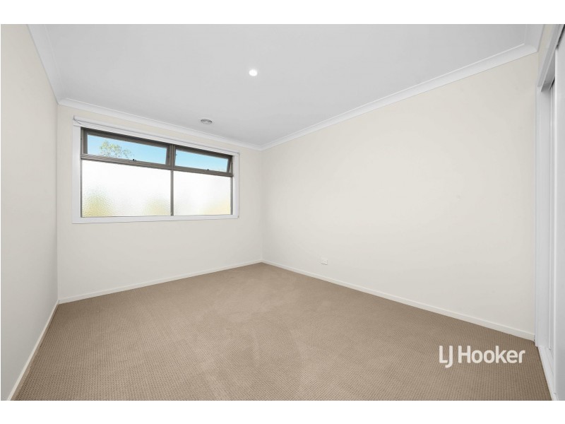 12 Weemala Grove, Werribee VIC 3030