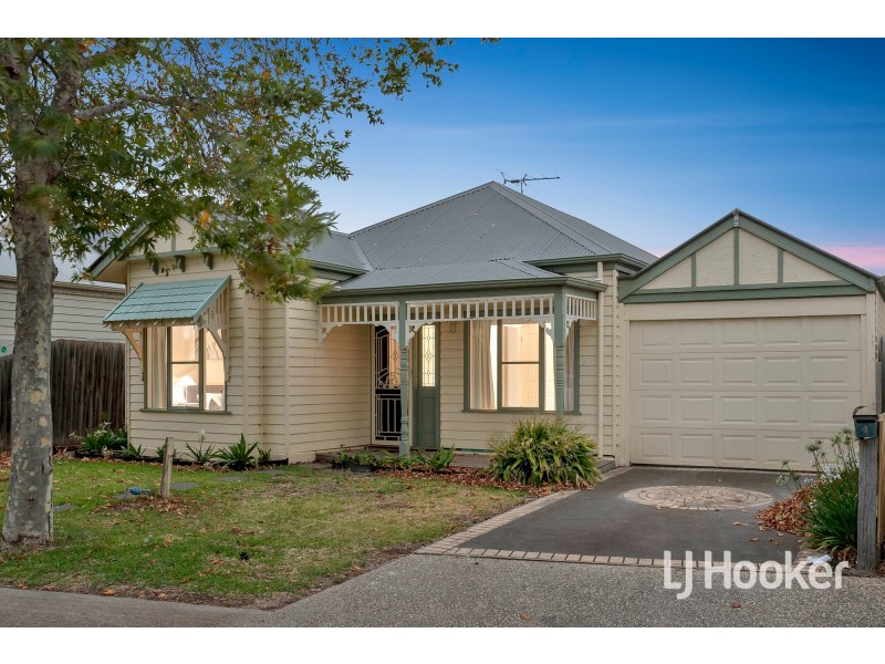 4 Fullard Close, Point Cook VIC 3030
