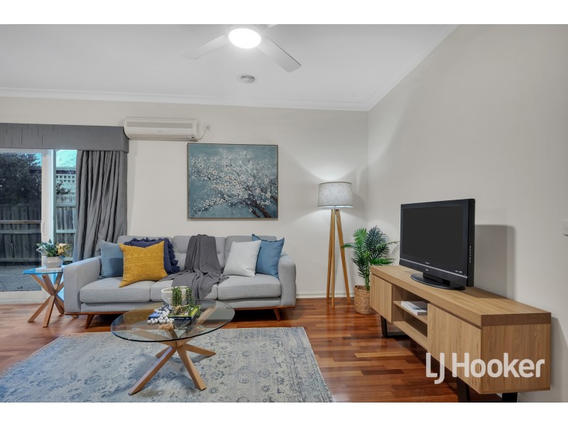 4 Fullard Close, Point Cook VIC 3030