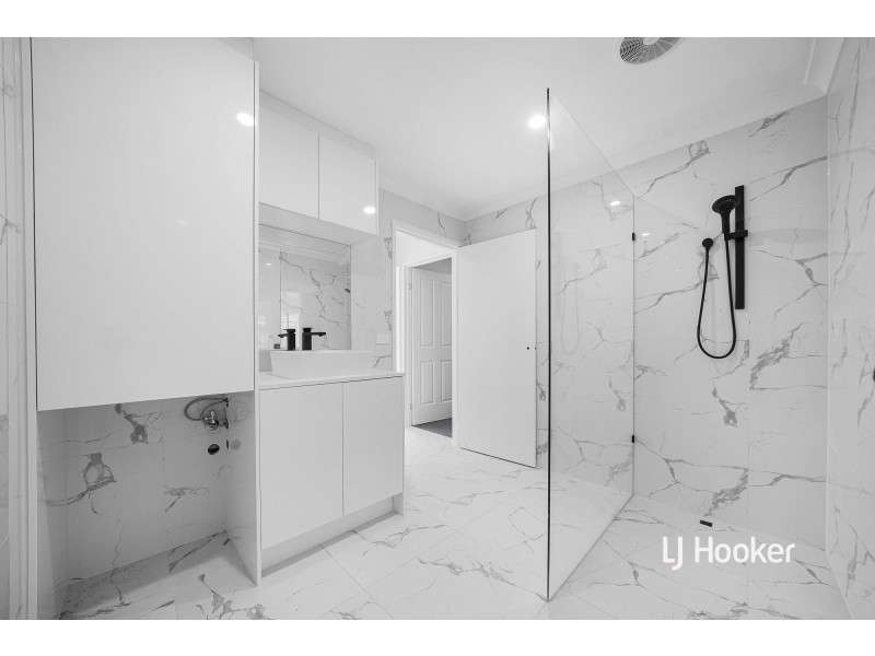 6 Pigeon Street, Werribee VIC 3030