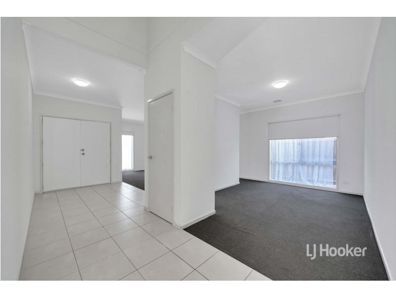 38 Rothbury Parkway, Williams Landing VIC 3027