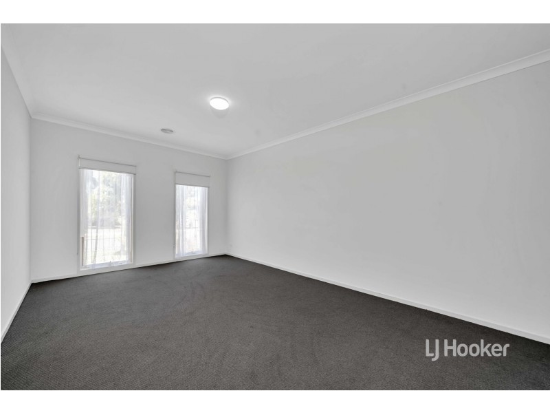 38 Rothbury Parkway, Williams Landing VIC 3027