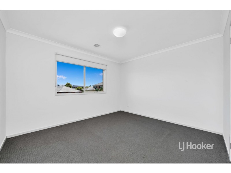 38 Rothbury Parkway, Williams Landing VIC 3027