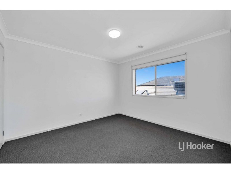 38 Rothbury Parkway, Williams Landing VIC 3027