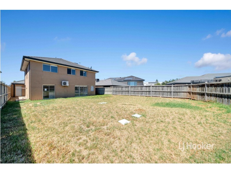 38 Rothbury Parkway, Williams Landing VIC 3027