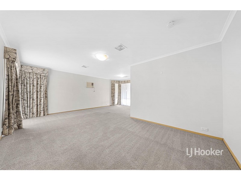 28 McKenzie Crescent, Hoppers Crossing VIC 3029