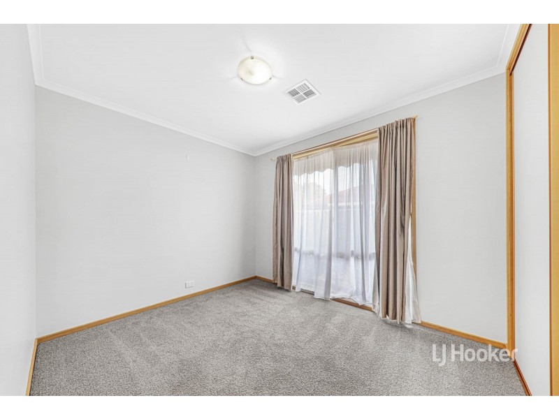 28 McKenzie Crescent, Hoppers Crossing VIC 3029