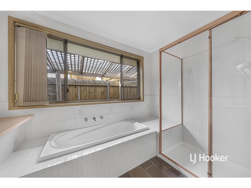 28 McKenzie Crescent, Hoppers Crossing VIC 3029