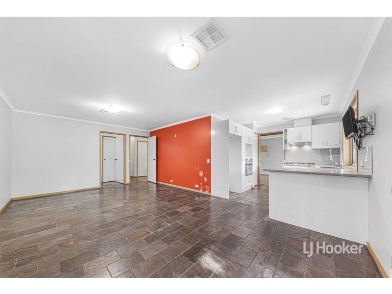 28 McKenzie Crescent, Hoppers Crossing VIC 3029