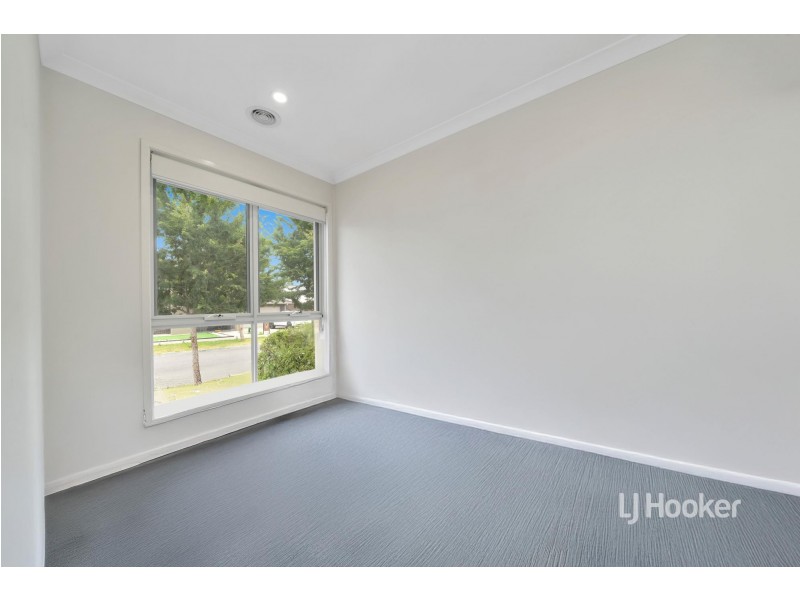 18 Yalmy Avenue, Wollert VIC 3750