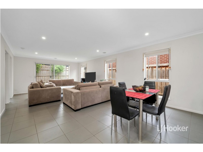 18 Yalmy Avenue, Wollert VIC 3750