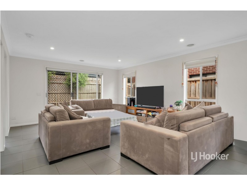 18 Yalmy Avenue, Wollert VIC 3750