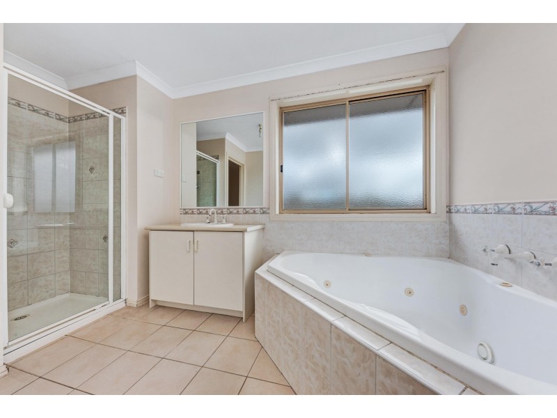 8 Hayley Street, Hoppers Crossing VIC 3029