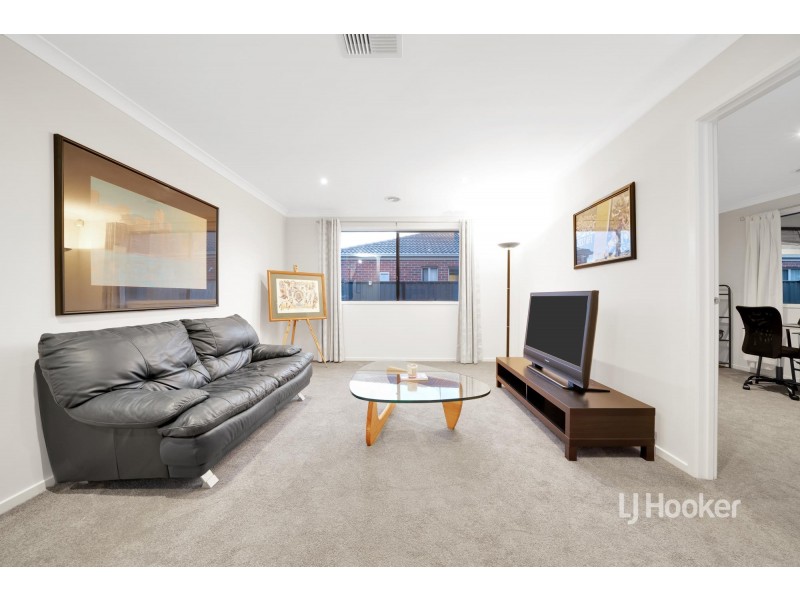 7 Fairbridge Road, Point Cook VIC 3030