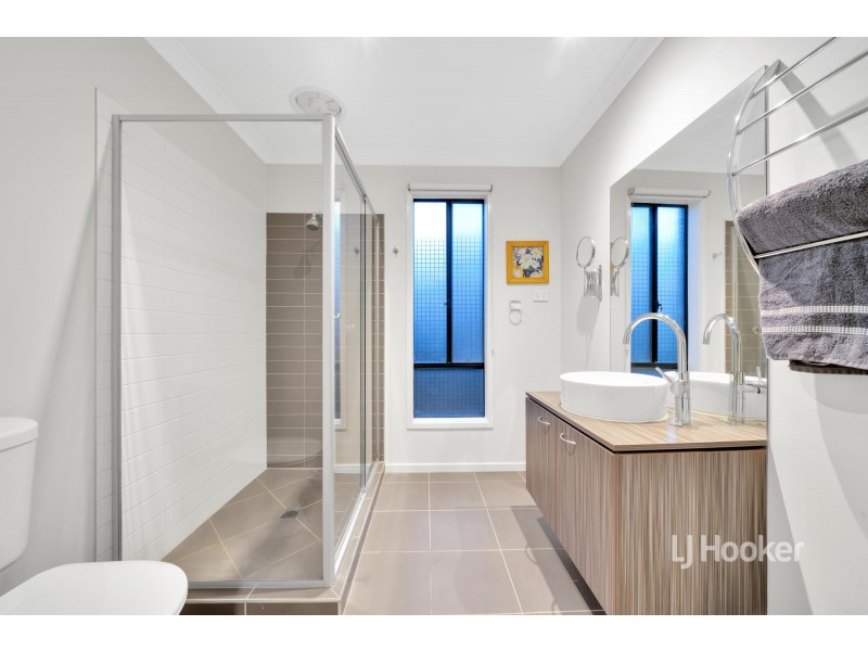 7 Fairbridge Road, Point Cook VIC 3030