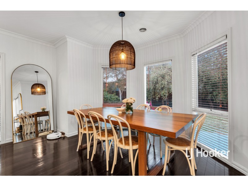 6 Dorrington Street, Point Cook VIC 3030