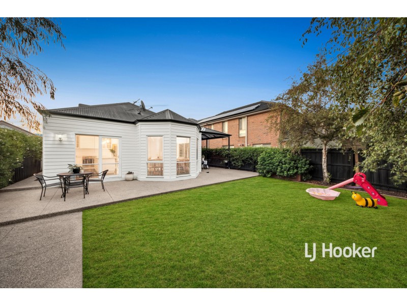 6 Dorrington Street, Point Cook VIC 3030