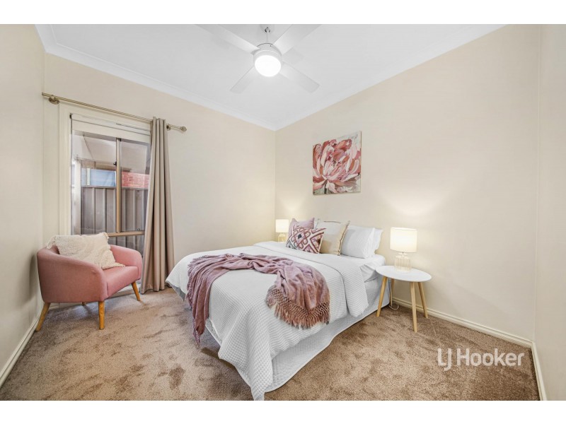 59 Northampton Crescent, Caroline Springs VIC 3023