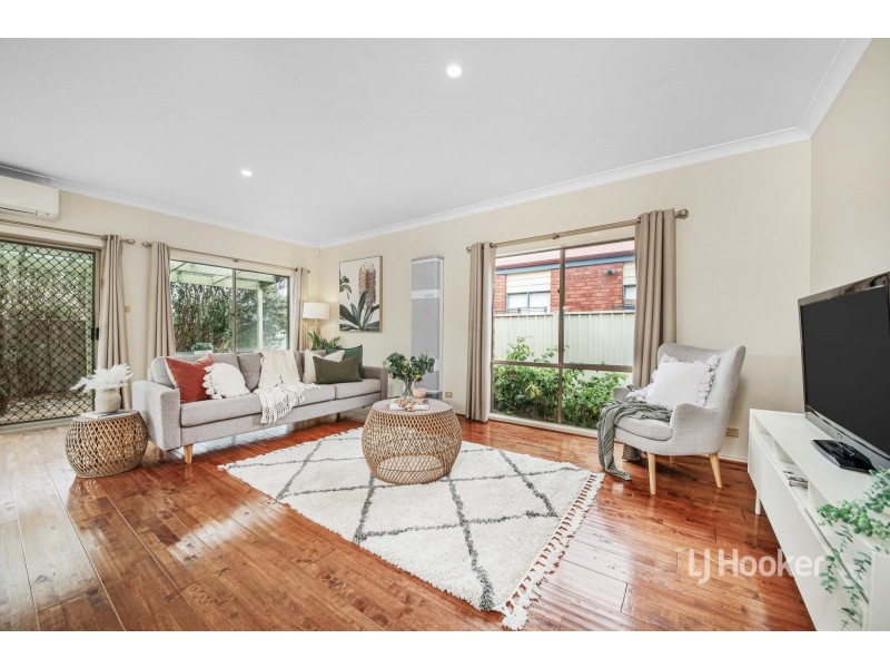 59 Northampton Crescent, Caroline Springs VIC 3023