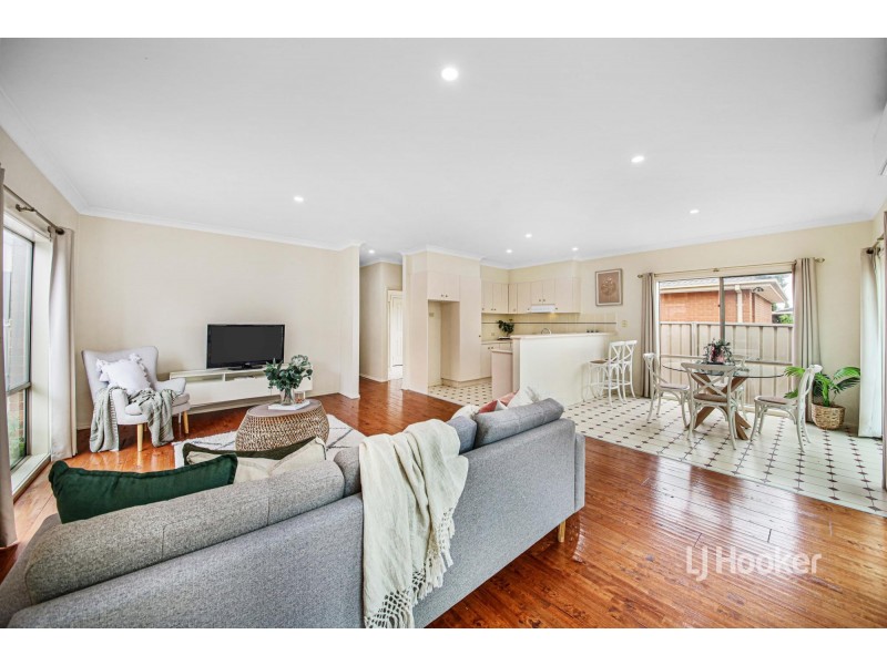 59 Northampton Crescent, Caroline Springs VIC 3023