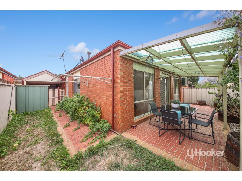 59 Northampton Crescent, Caroline Springs VIC 3023