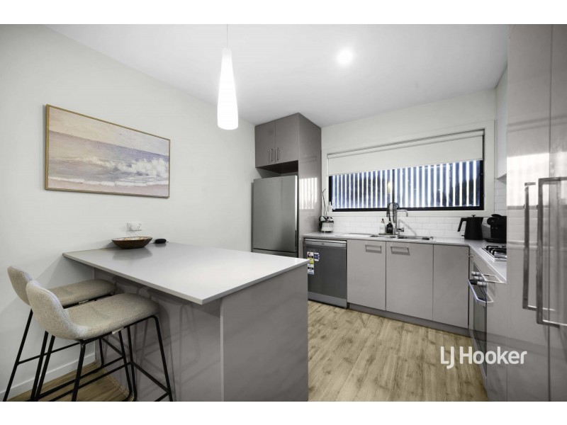 16 Tribeca Drive, Point Cook VIC 3030